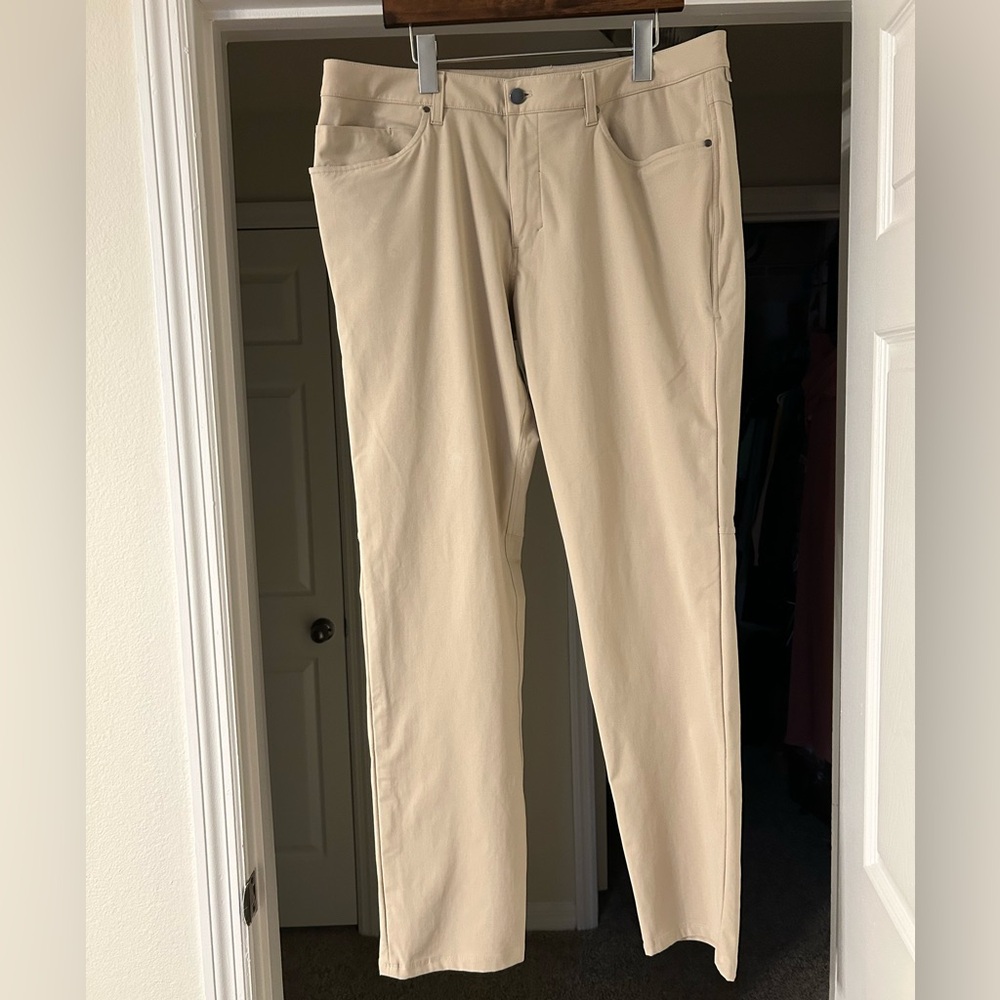 lululemon athletica Men's Khaki Chinos - Light Beige